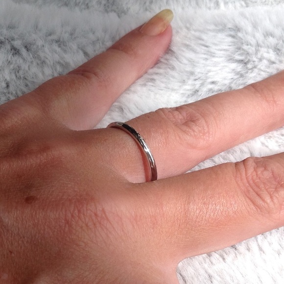 10K solid White gold ring - Picture 8 of 10